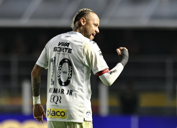 布冯谈内马尔:他在场上那些的弗成念念议算作让我感到郁勃